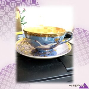 【瑠璃の水辺をゆく白鳥】オールドノリタケ ラスター彩 フライングスワン カップ&ソーサー 金彩