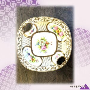 【花束が金の窓ごとにひらく】オールドノリタケ 金盛 花束文 両手飾皿 金彩