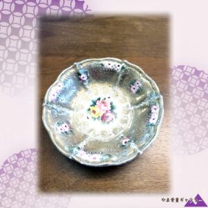【黄金の地に薔薇の花環がめぐる】オールドノリタケ 金盛 薔薇文 飾鉢 ビーディング