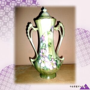 【背筋の伸びる薔薇の壺】オールドノリタケ 金彩 薔薇文 蓋付飾壺