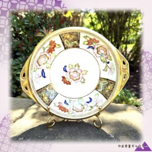 【金の窓に牡丹が咲きそろう】オールドノリタケ 金彩 牡丹文 両手飾皿