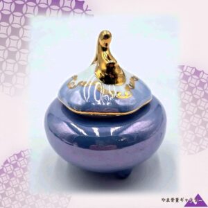 【真珠色にゆらめく蓋物】ラスター彩 蓋物 金彩