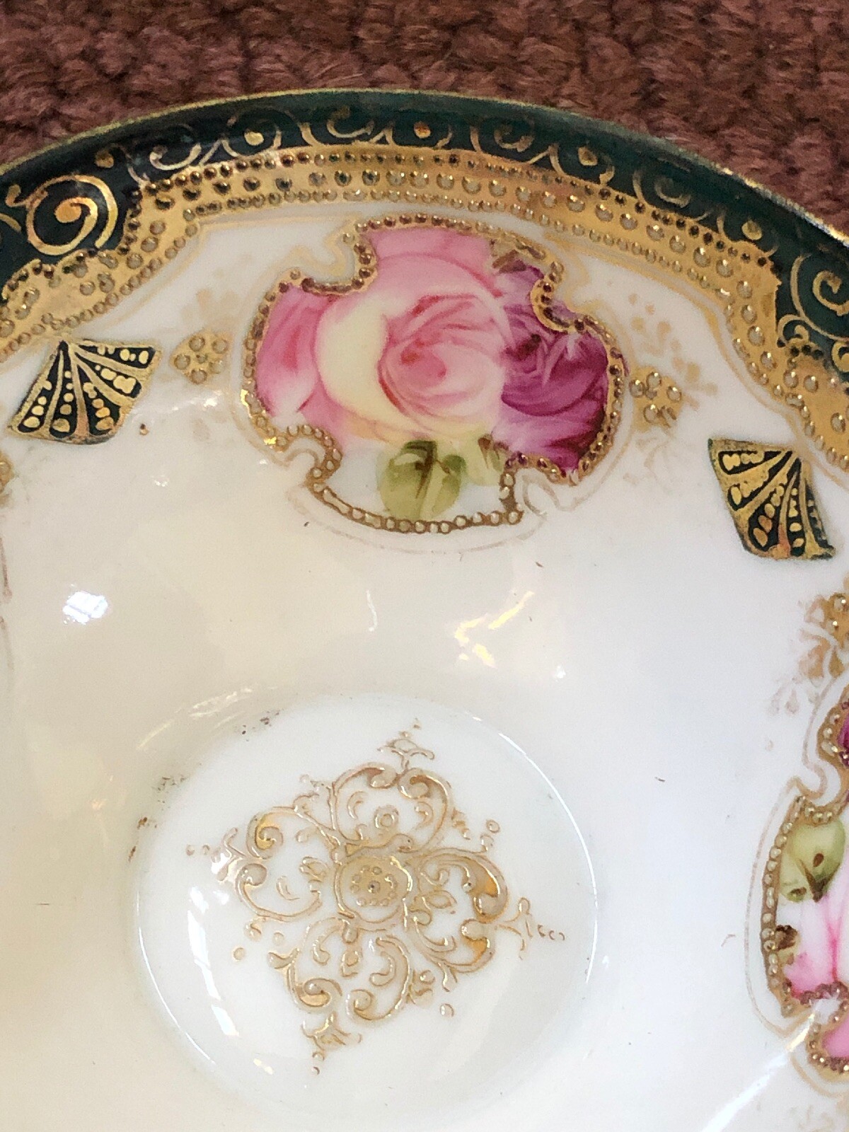 【緑と金に薔薇が浮かぶ】オールドノリタケ ジュエル装飾 薔薇文 ティーカップ 金彩 - 画像 (3)