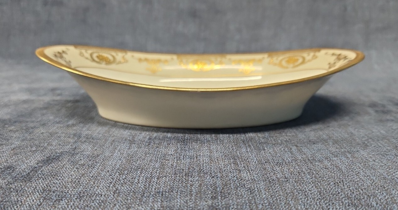 【金の花環めぐる楕円皿】オールドノリタケ 金盛 リース文 オーバル皿 金彩 - 画像 (2)