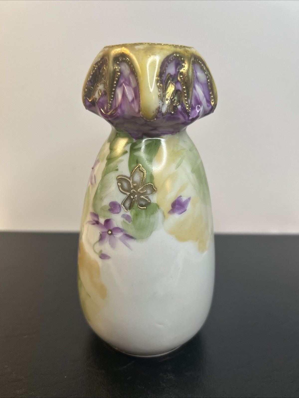 【菫の香る春の小瓶】オールドノリタケ 金盛 菫文 花瓶 金彩 - 画像 (3)