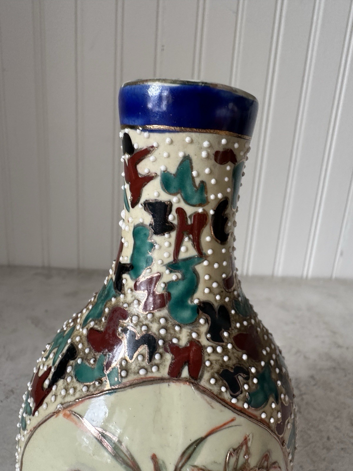 【白盛の粒に灯がやどる】オールドノリタケ 盛上 牡丹文 花瓶 金彩 - 画像 (3)
