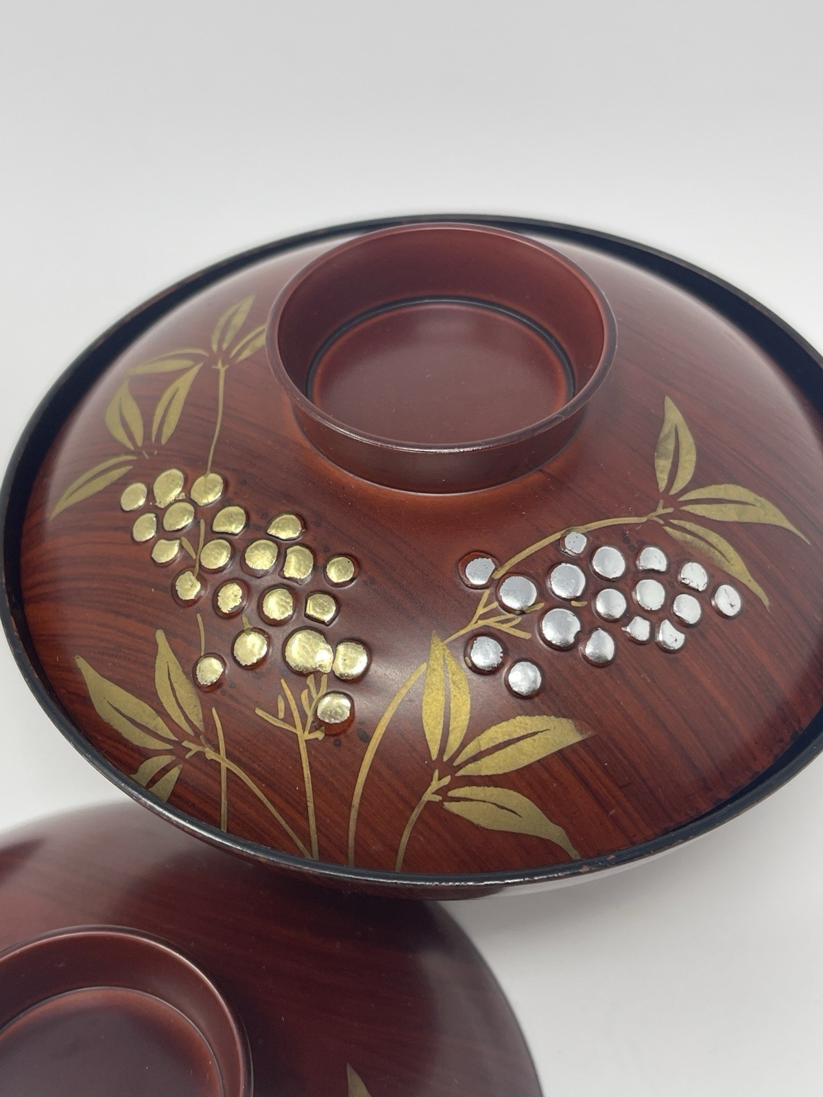 【溜塗に金銀の草花がゆれる】漆器 蒔絵 草花文 蓋物椀 二客 - 画像 (2)