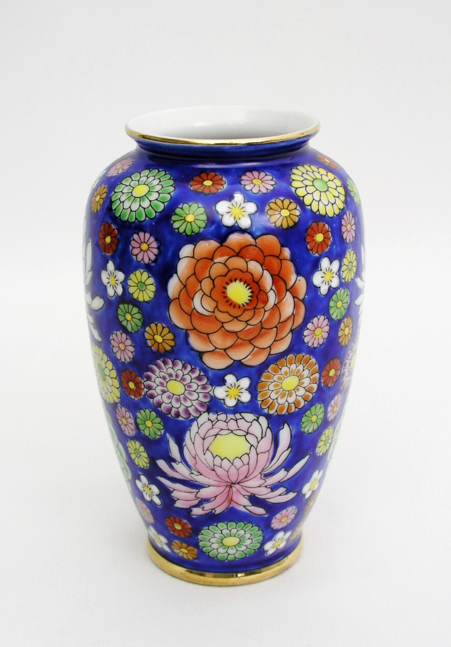 【瑠璃地に咲きみだれる菊】手描き 菊尽くし 花瓶 瑠璃地 - 画像 (2)