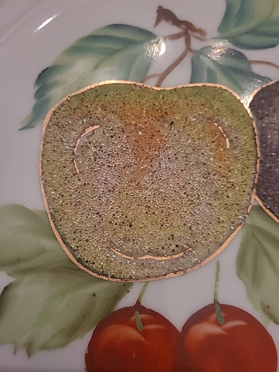 【果実にきらめく極小の粒】オールドノリタケ コラレン 果実文 飾皿 金彩 - 画像 (2)