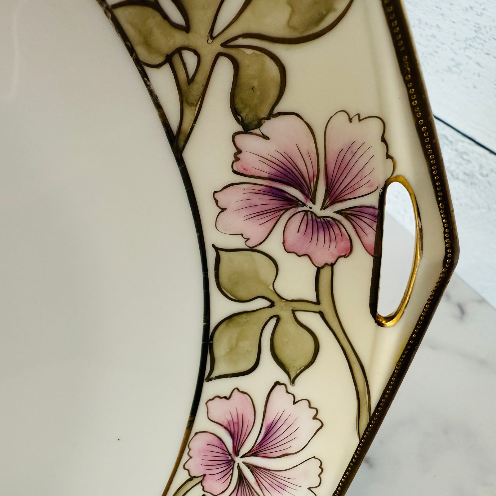 【淡黄の縁に花がひらく】オールドノリタケ 花文 手付ケーキ皿 金彩 - 画像 (2)