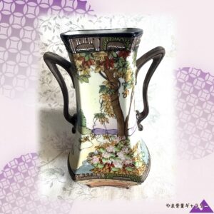 【四面をめぐってゆく秋の色】オールドノリタケ 盛上 紅葉風景文 両耳花瓶