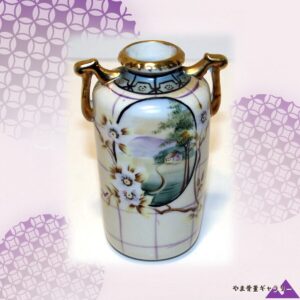 【格子の窓から野の道が続く】オールドノリタケ 手描き 花文 風景文 両耳小花瓶 金彩