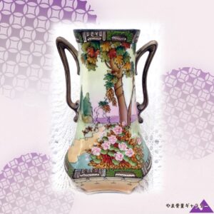 【紅葉の小径が奥へ続く】オールドニッポン 盛上 紅葉風景文 両耳花瓶 ジュエル装飾