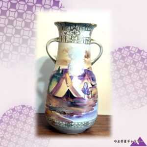 【紫の高原に炊煙が立つ】オールドノリタケ 金盛 人物風景文 両耳花瓶 金彩