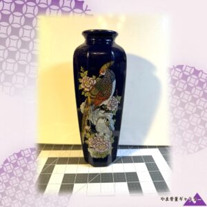【金の雉が守る六つの面】九谷 コバルト金彩 雉牡丹文 六角花瓶