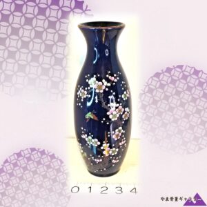 【藍の枝に降りた小鳥の間】コバルト 盛上 梅花文 花瓶 金彩