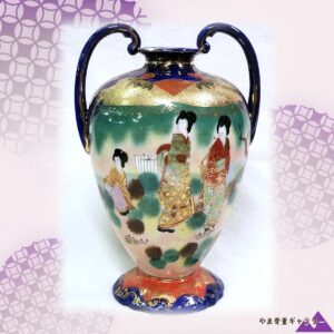 【金雲の下をゆく三人の女性】オールドニッポン 色絵金彩 美人文 両耳花瓶