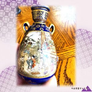 【掌の中に市が立つ】薩摩焼 錦光山 コバルト金彩 人物文 双耳花瓶
