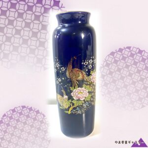 【瑠璃の柱をのぼる金の羽】コバルト金彩 孔雀牡丹文 円筒花瓶