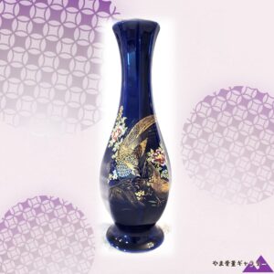 【瑠璃地に寄り添う金の二羽】コバルト金彩 双鳥牡丹文 花瓶
