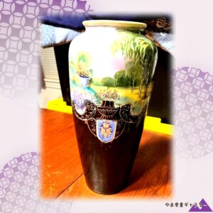 【柳のかげに花壇がひらく】オールドノリタケ 盛上 庭園風景文 花瓶 金彩