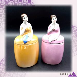 【鏡台に並ぶ二人の淑女】オールドノリタケ デコレディ ラスター彩 パウダーボックス 一対