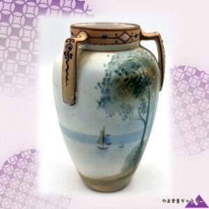 【湖の帆に鴎が寄り添う】オールドノリタケ ジュエル装飾 湖畔風景文 両耳花瓶