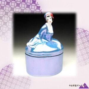 【帽子のつばに隠れた横顔】オールドノリタケ デコレディ ラスター彩 蓋物