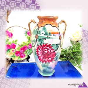 【紅の大輪が湖畔にひらく】オールドノリタケ 盛上 菊花文 両耳花瓶 金彩