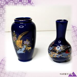 【二つ並んで初めて整う藍】コバルト金彩 花鳥文 花瓶 二点組