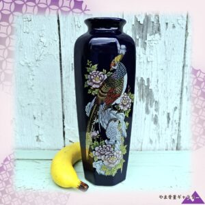 【六稜を昇る金の錦鶏】コバルト金彩 花鳥文 六角花瓶