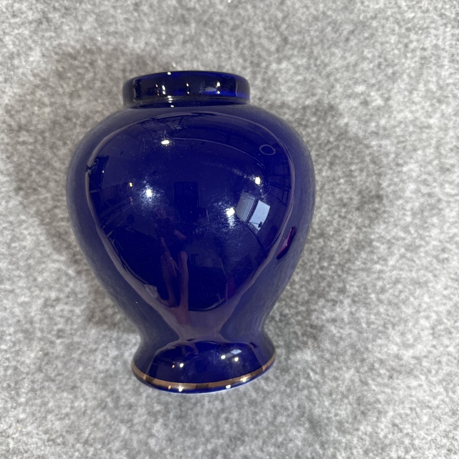 【瑠璃の宵にひらく孔雀の尾】コバルト金彩 孔雀牡丹文 花瓶 - 画像 (3)