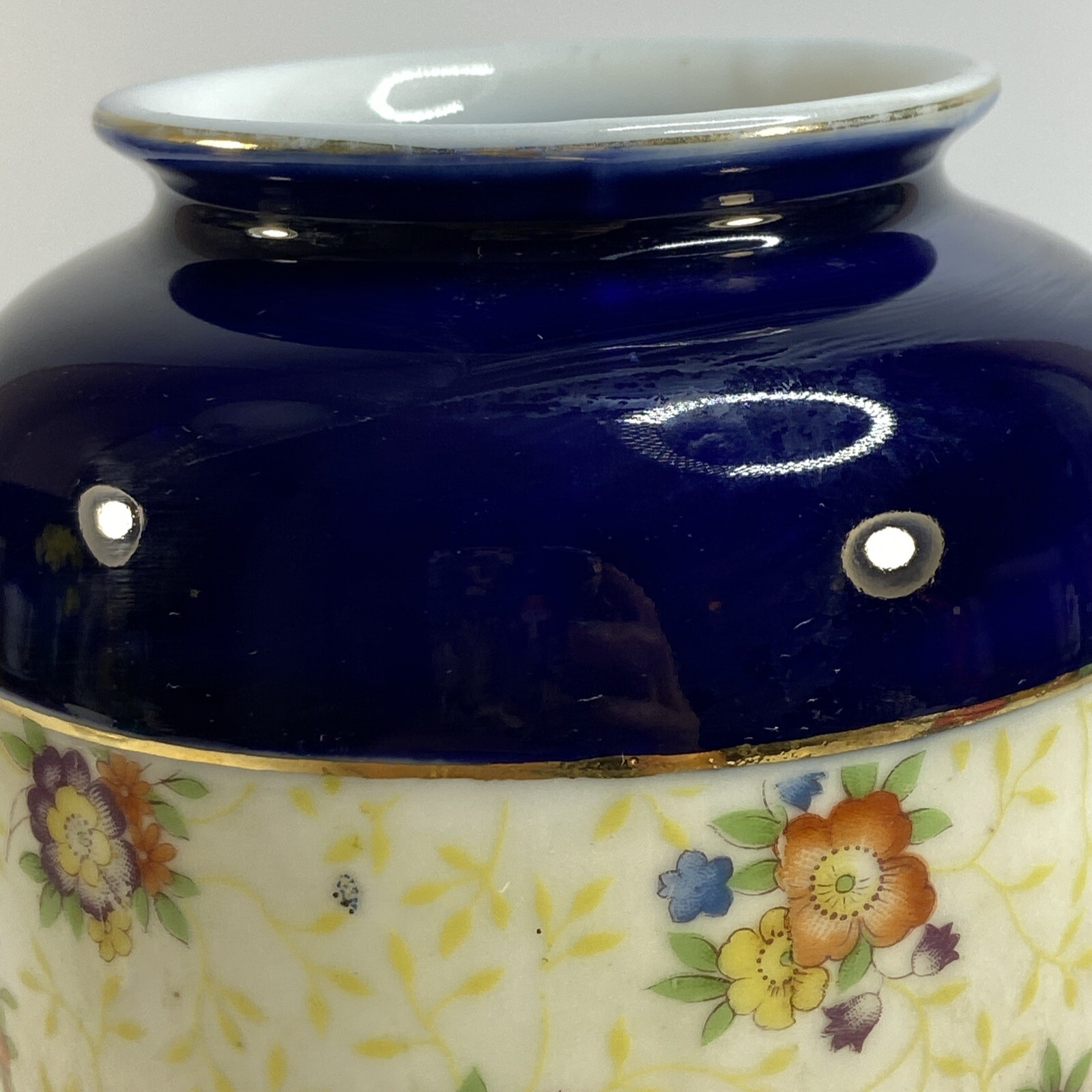 【クリーム地をうめる小花の海】チンツ 小花文 花瓶 コバルト金彩 - 画像 (3)