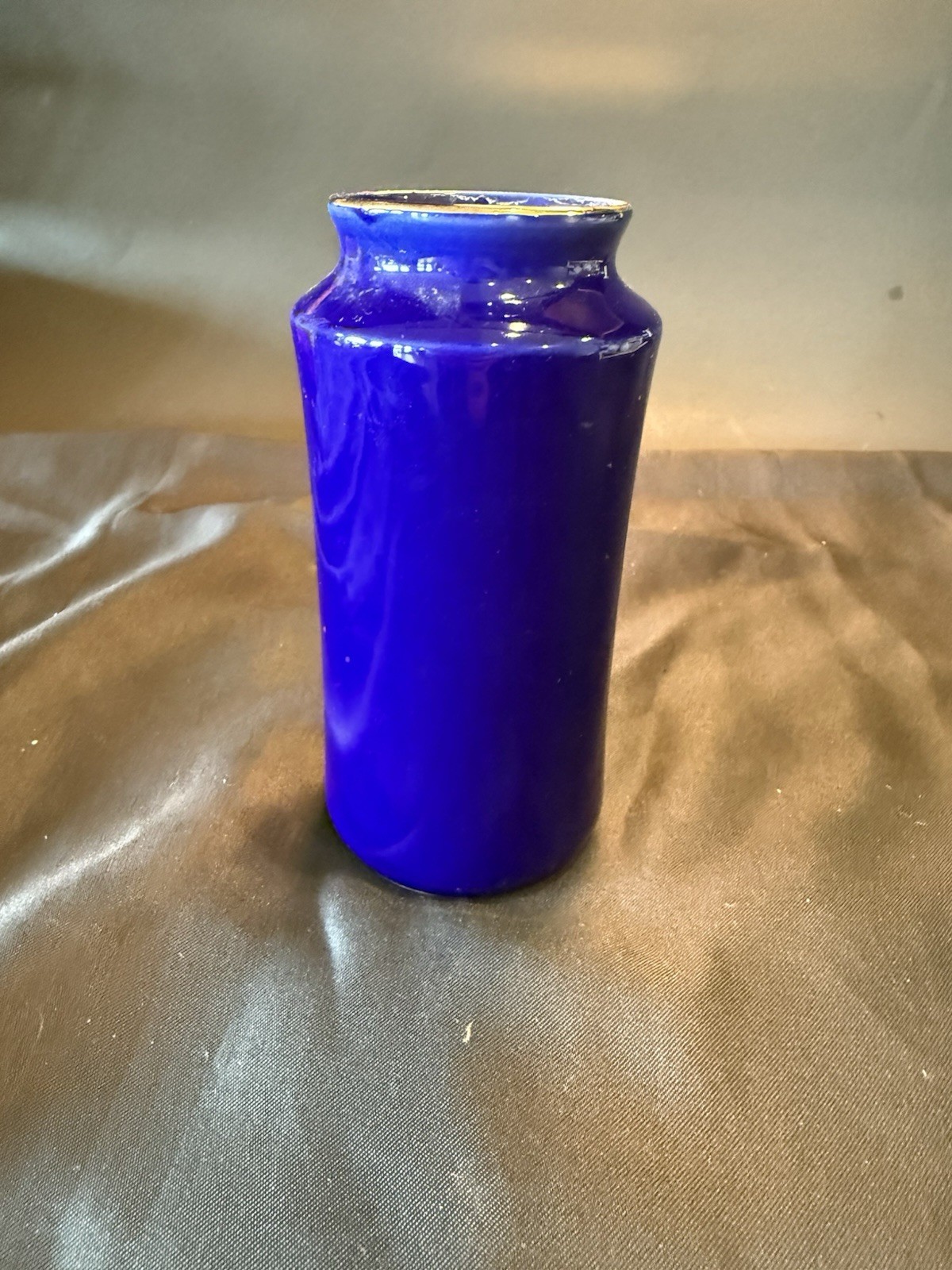 【藍の筒に立つ孔雀一羽】コバルト金彩 孔雀花樹文 筒形花瓶 - 画像 (2)