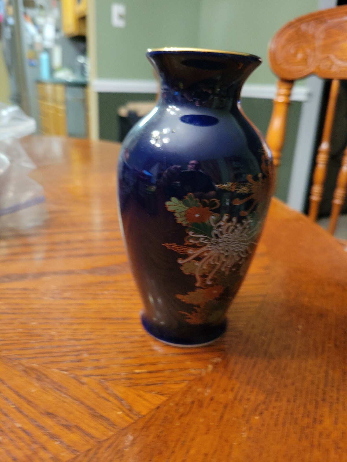 【金砂子の霞に浮かぶ大輪】コバルト金彩 菊花文 花瓶 金砂子 - 画像 (2)