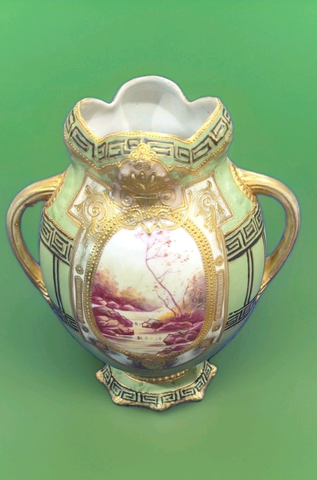 【金の額に囲われた紅の渓】オールドノリタケ 金盛 ビーディング 風景文 両耳飾壷 - 画像 (2)