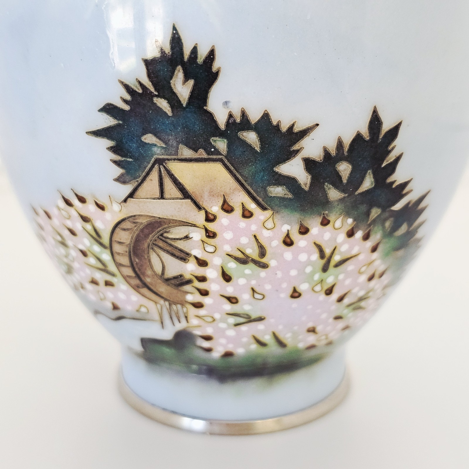 【霞の上に富士が立つ】七宝 富士山文 桜花文 花瓶 銀覆輪 - 画像 (2)