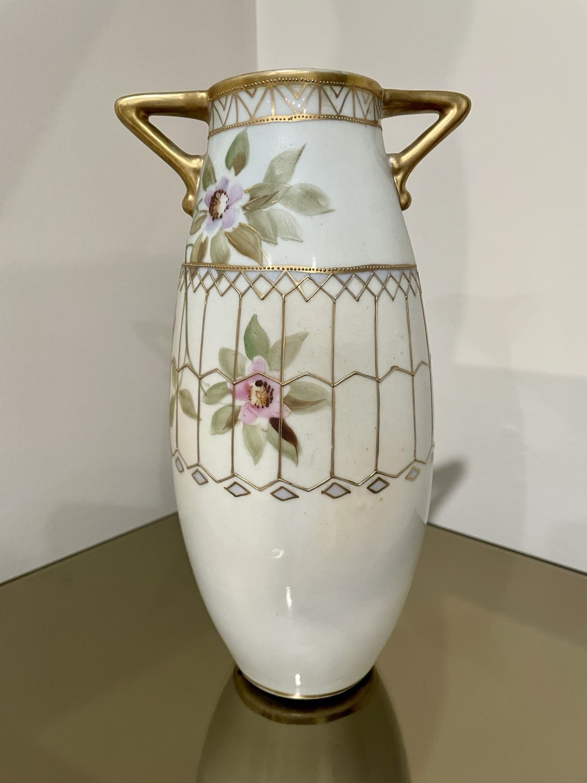 【秋の木立が水辺に灯る】オールドノリタケ ビーディング 風景文 両耳花瓶 金彩 - 画像 (2)