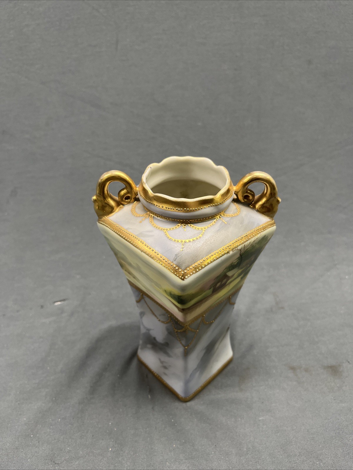 【金の鎖が四隅をつなぐ】オールドノリタケ ビーディング 風景文 角形花瓶 金彩 - 画像 (3)
