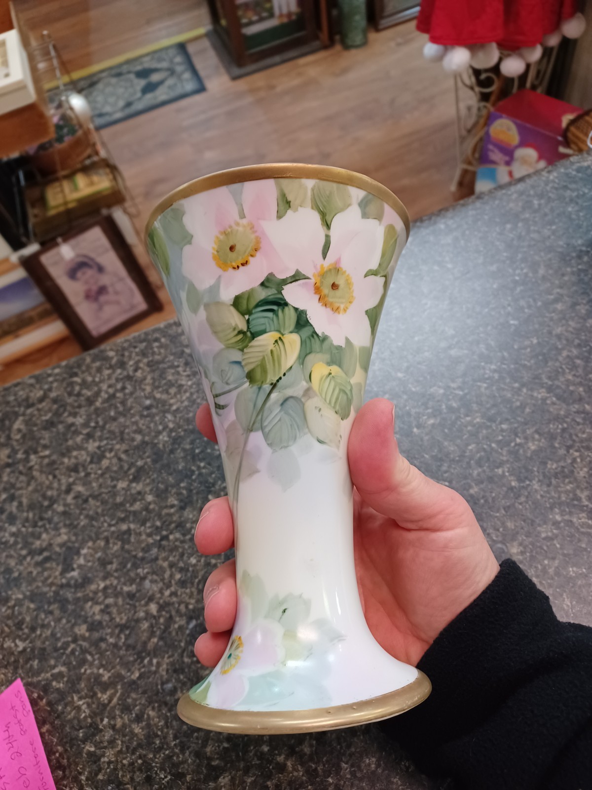 【野薔薇が白い喇叭を包む】オールドノリタケ 野薔薇文 喇叭形花瓶 金彩 - 画像 (2)