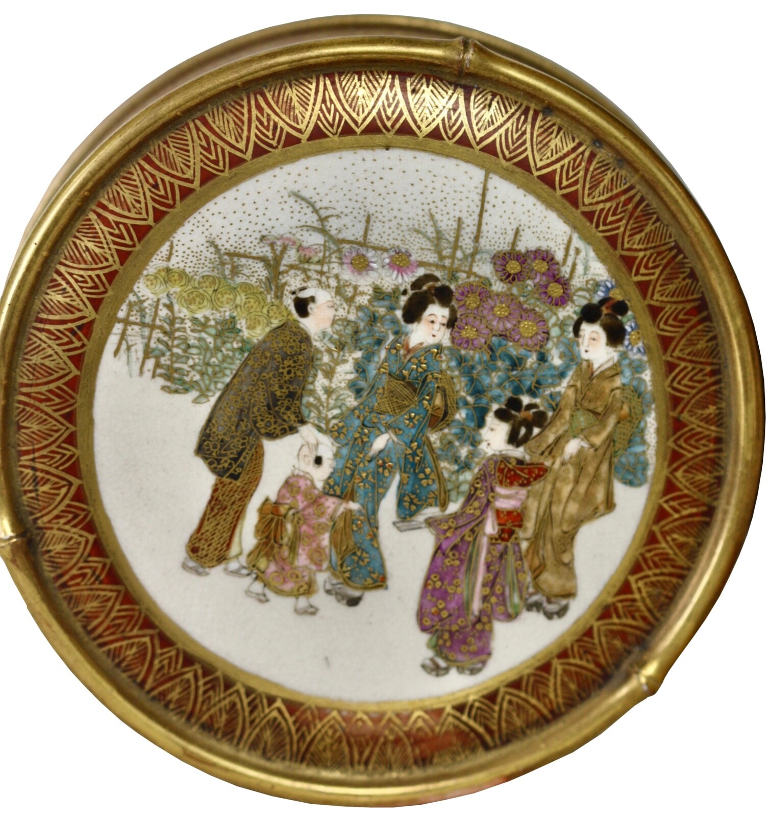【川辺の遊山が一巡する】薩摩焼 玉山 色絵 人物文 円筒香炉 金彩 - 画像 (3)
