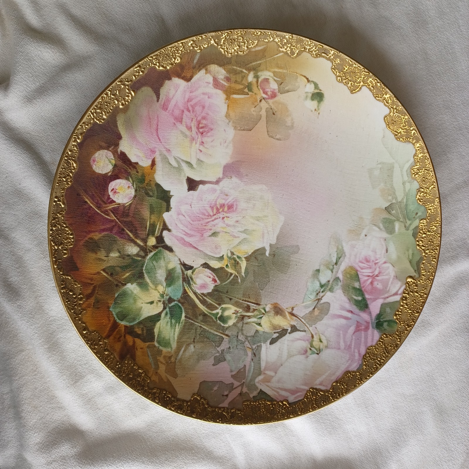 【織地に咲く淡紅の薔薇】オールドノリタケ タペストリー 薔薇文 飾皿 金彩 - 画像 (2)