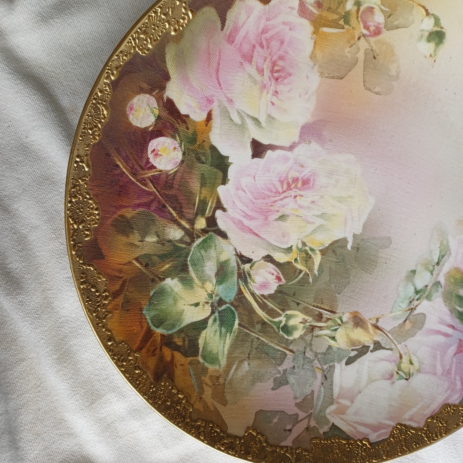 【織地に咲く淡紅の薔薇】オールドノリタケ タペストリー 薔薇文 飾皿 金彩 - 画像 (3)