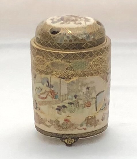 【掌におさまる雪景の橋】薩摩焼 色絵金彩 風景文 香炉 - 画像 (2)