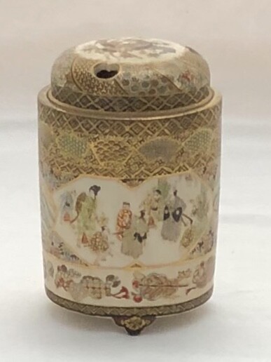 【掌におさまる雪景の橋】薩摩焼 色絵金彩 風景文 香炉 - 画像 (3)
