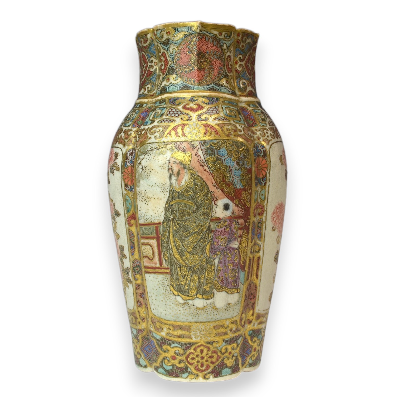 【金襴がともす宮廷の一日】薩摩焼 色絵金彩 人物文 牡丹文 花瓶 - 画像 (3)