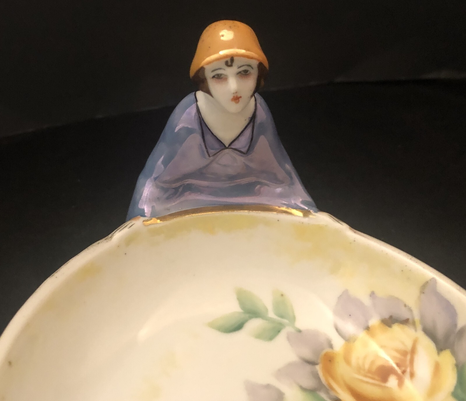 【ふたりの娘が捧げる花の器】オールドノリタケ デコレディ ラスター彩 花文 飾鉢 - 画像 (3)