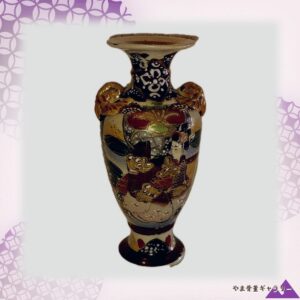 【貫入の地に琴の音が残る】薩摩焼 盛上 人物文 双耳花瓶 金彩