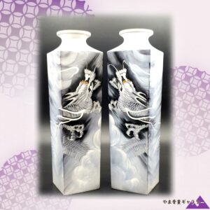 【墨雲を裂いて龍が昇る】オールドノリタケ 盛上 雲龍文 角花瓶 一対