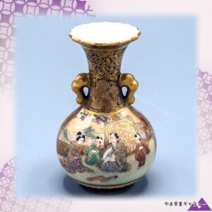 【三寸の胴に楓の宴】薩摩焼 細密金彩 人物文 両耳小花瓶
